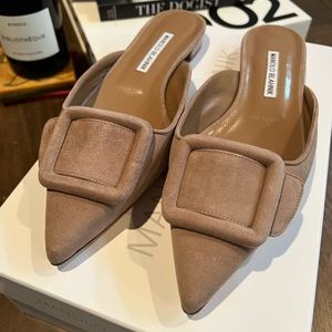 BNIB - Beige/Tan Manolo Blahnik Maysale Mule Flats SZ 37